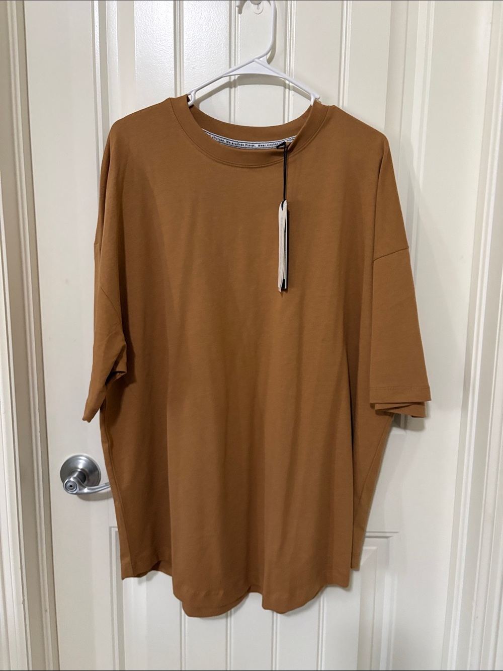 NWT Free Planet Short Sleeve‎ Tee in Brown Gold Relaxed fit